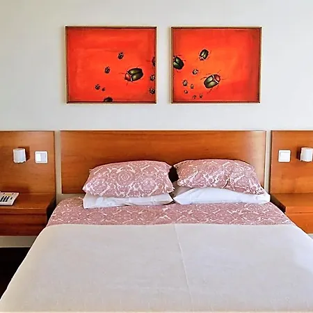 Quinta Do Louredo Hotel 4*