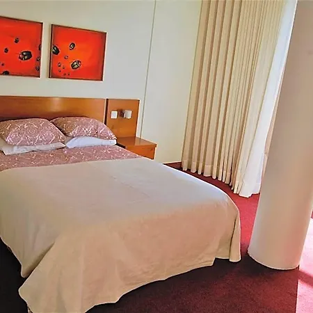 Quinta Do Louredo 4*