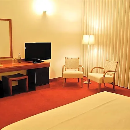 Quinta Do Louredo Hotel 4*