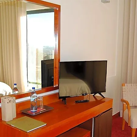 Quinta Do Louredo Hotel 4*